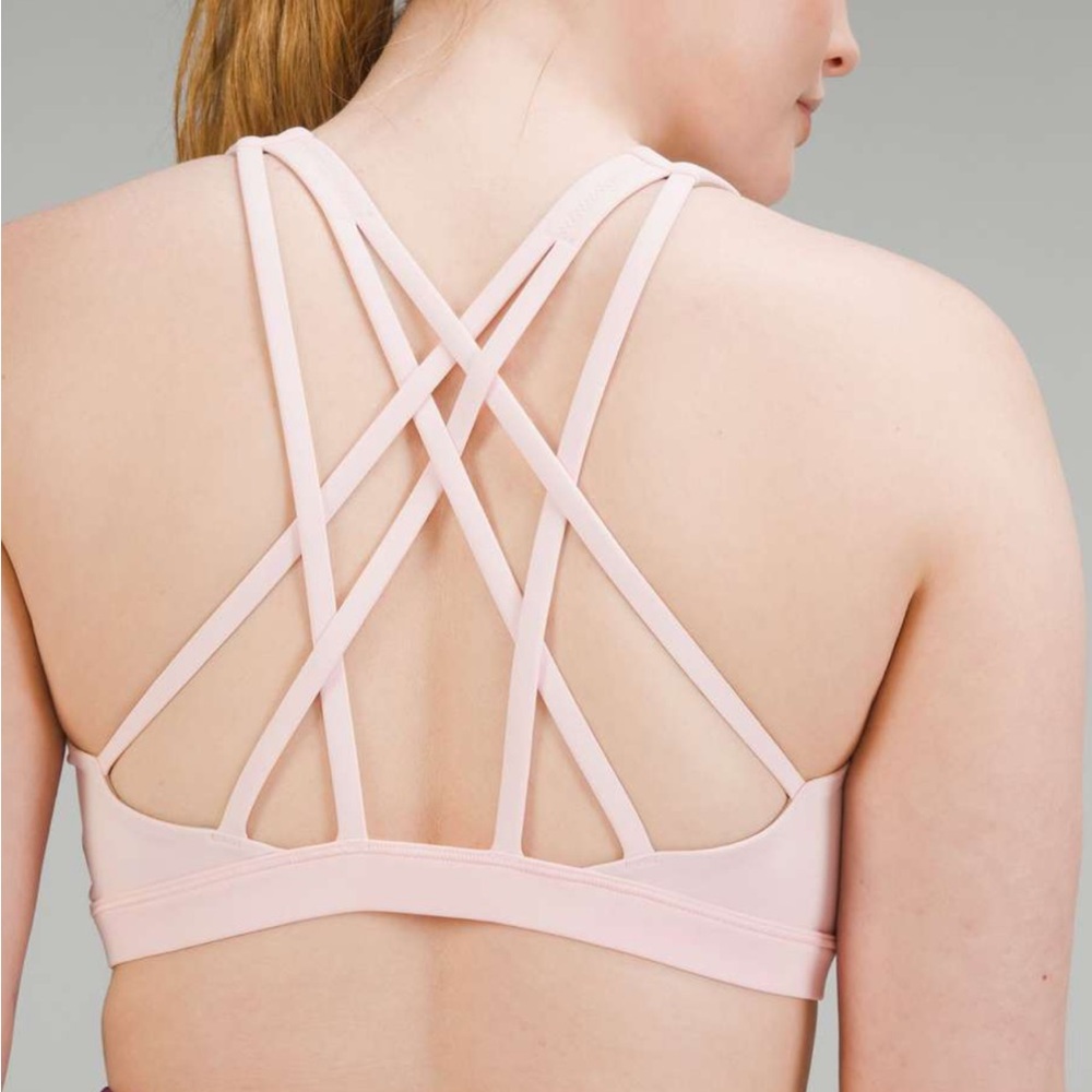 Lululemon Free to Be Serene Bra